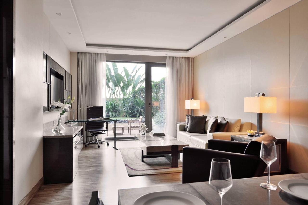 1 Bedroom Suite Executive Lounge Access 1 King Balcony,1658095162:JPEG