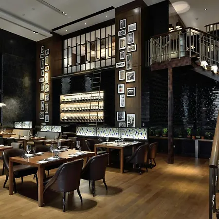 Jw Marriott Mumbai Sahar Airport-3